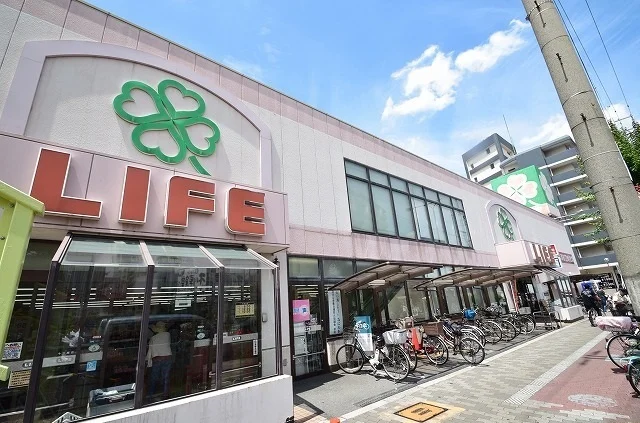 ライフ十三東店まで210m