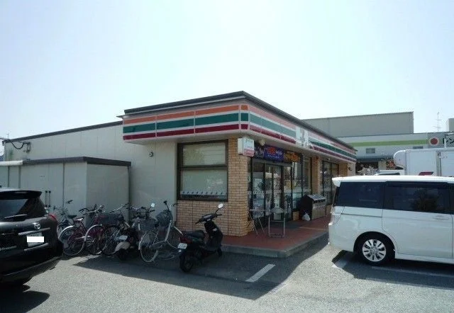 セブンイレブンまで750m