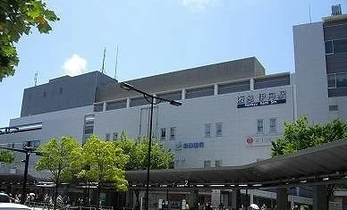 阪急伊丹駅まで2000m