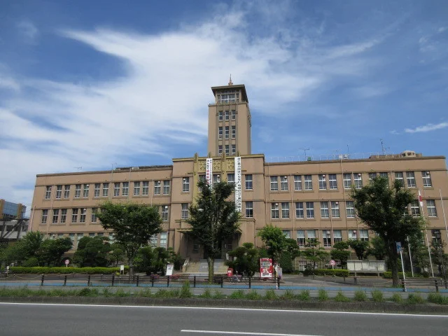 大牟田市役所まで170m