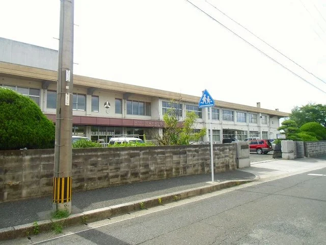 田川市立　後藤寺中学校まで800m