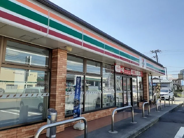 セブンイレブン大街道南店まで350m