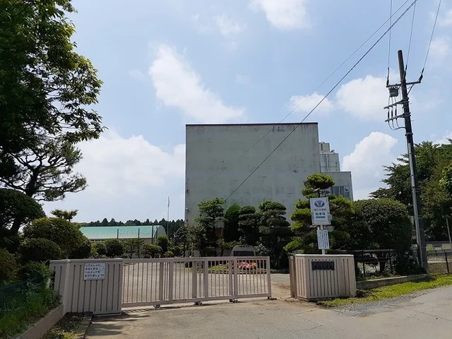市立堀口小学校まで930m