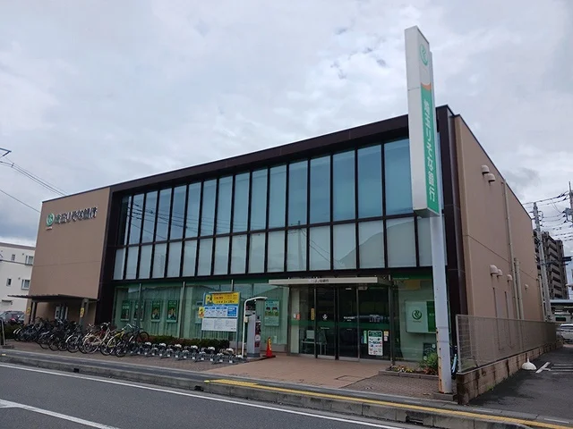 埼玉りそな銀行　籠原店まで1300m
