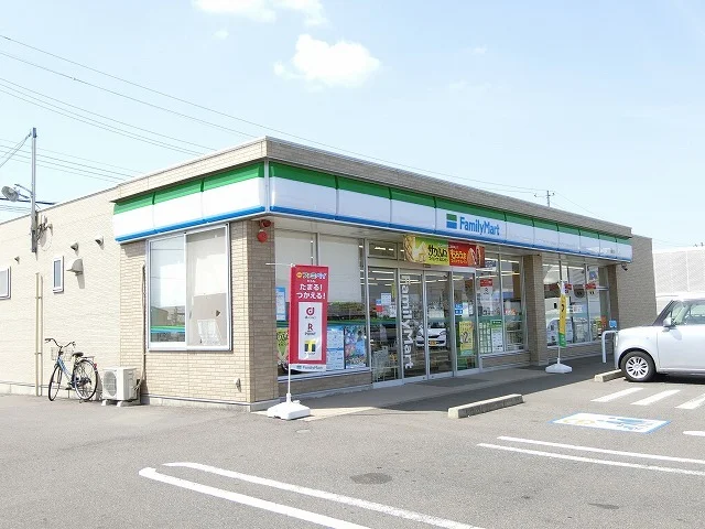 ファミリーマート 大垣小泉町店まで500m