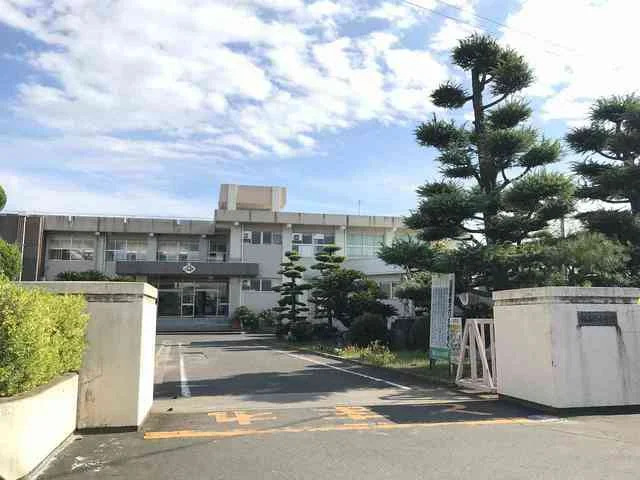 飯山北小学校まで750m
