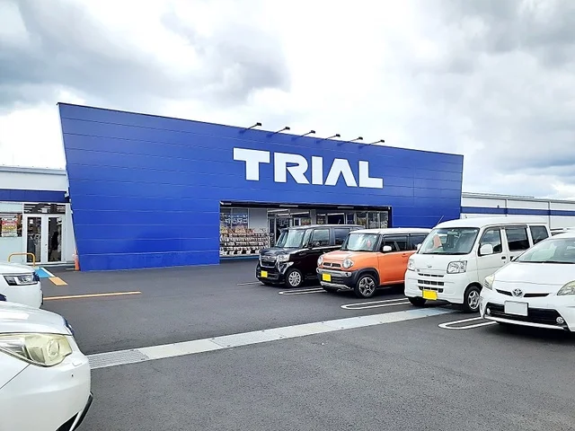 ＴＲＩＡＬ岩出店様まで1800m