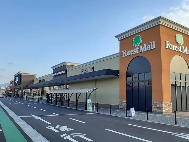 フォレストモール岩出様まで1300m