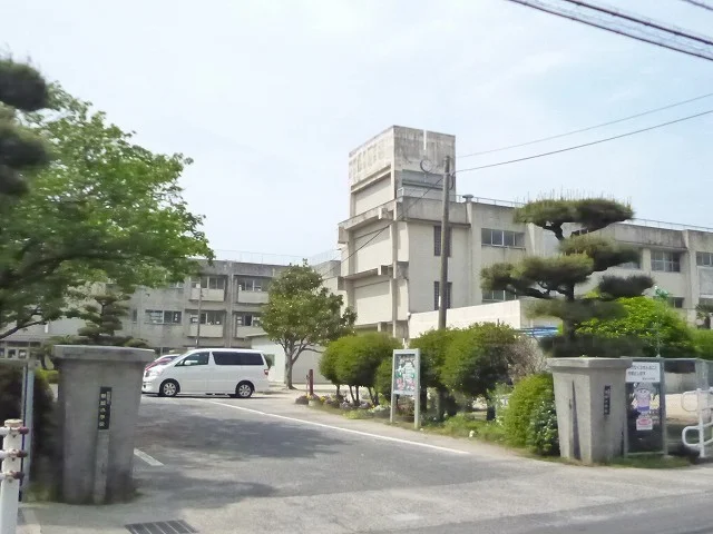 防府市立華城小学校まで1000m