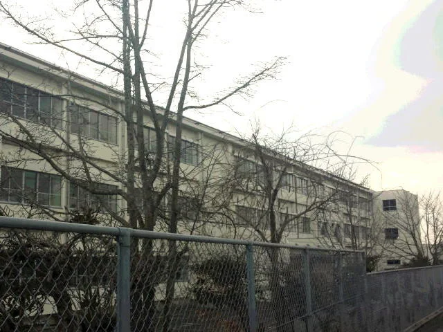 上宇部小学校まで1400m
