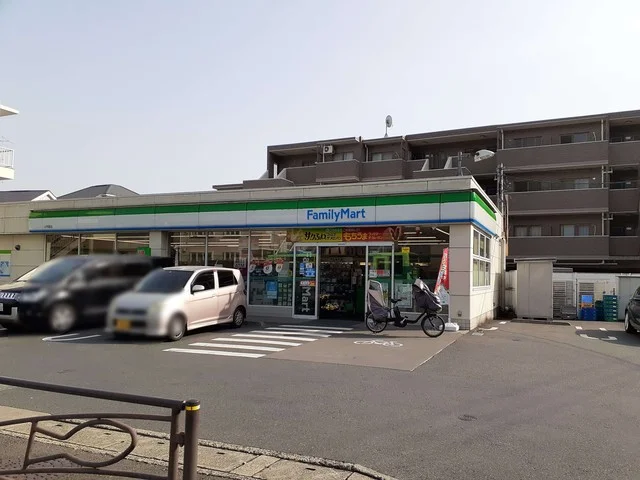 ファミリーマート上作延店まで396m