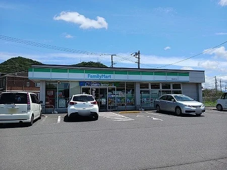 ファミリーマート高松鶴市店さんまで550m