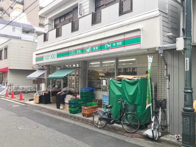 ローソンストア100まで33m