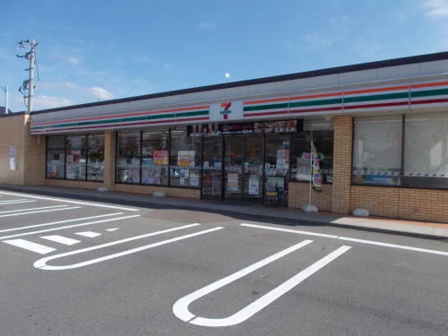 セブンイレブン福井板垣２丁目店まで180m