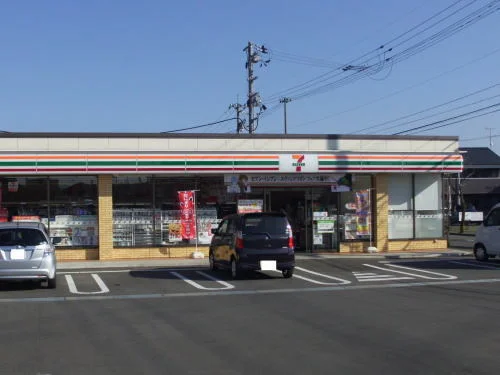 セブンイレブン福井西谷３丁目店まで400m