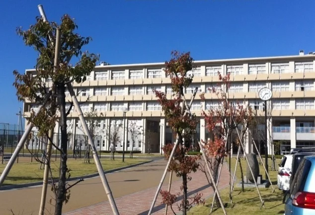 石川県立金沢錦丘高校まで850m