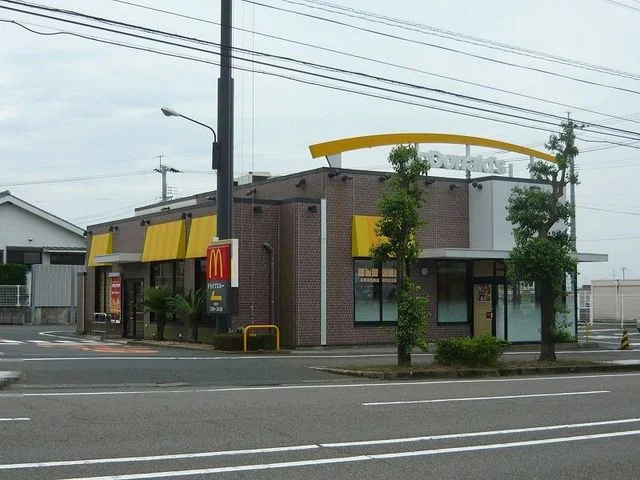 マクドナルド吉野町店まで480m