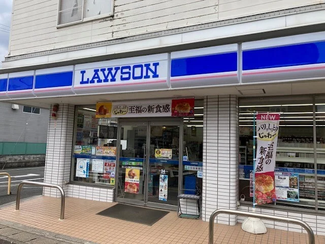 ローソン 国立舞鶴病院前店まで350m