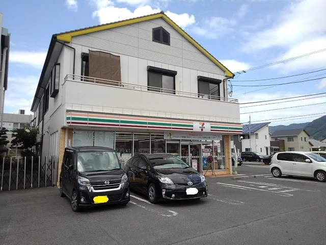 セブンイレブン観音寺坂本店まで550m