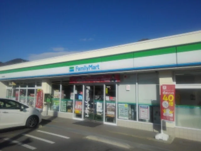 ファミリーマート千曲上徳間店まで650m