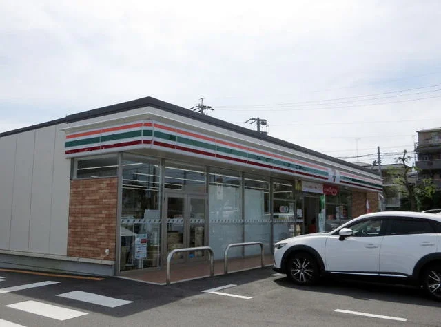 セブン-イレブン 岡崎若松町店まで850m