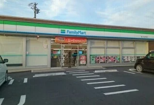 ファミリーマートまで550m