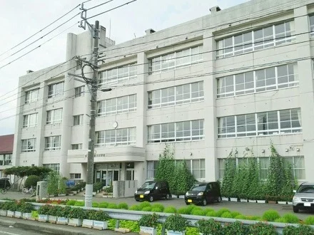 前川小学校まで970m