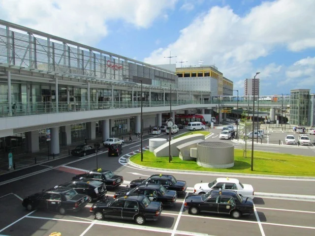 高岡駅まで2800m