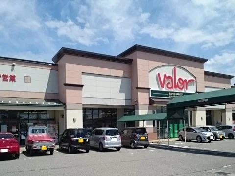 バロー窪新店まで800m