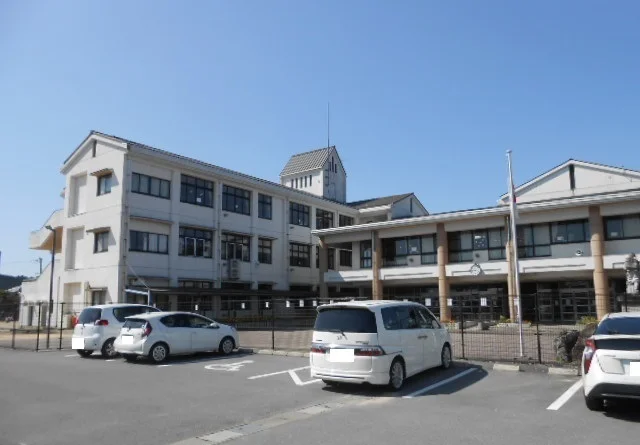 玉緒小学校まで1040m