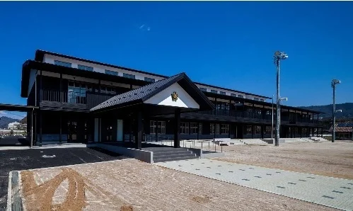 壬生小学校まで700m