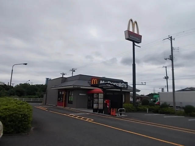 マクドナルドまで350m