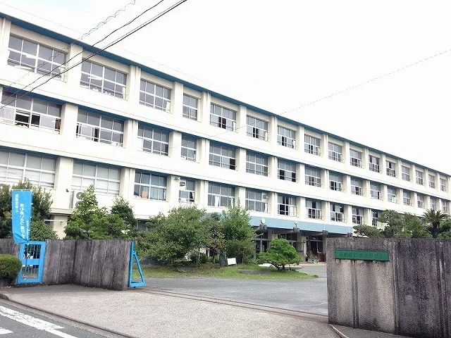 浜松市立清竜中学校まで650m