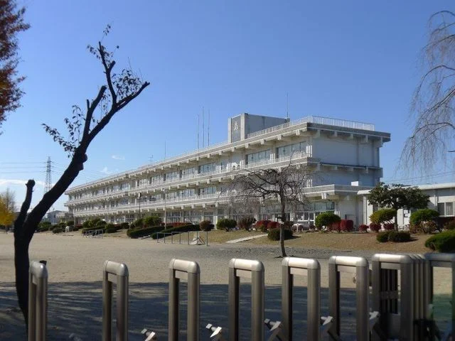 大間々東小学校まで1100m