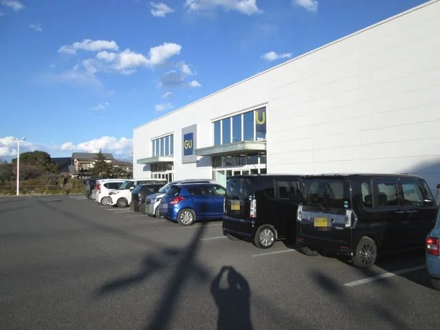 ＧＵ茂原店まで97m