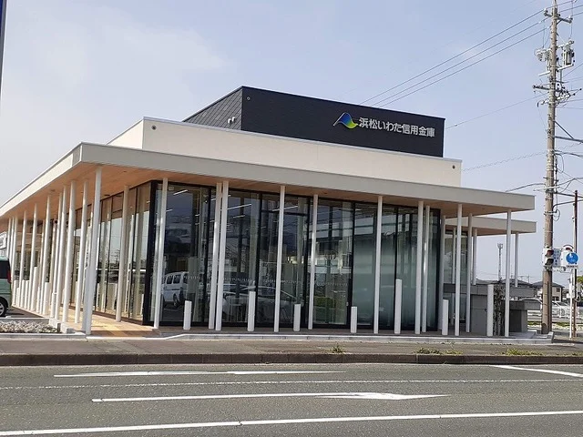 浜松いわた信用金庫本町支店まで750m