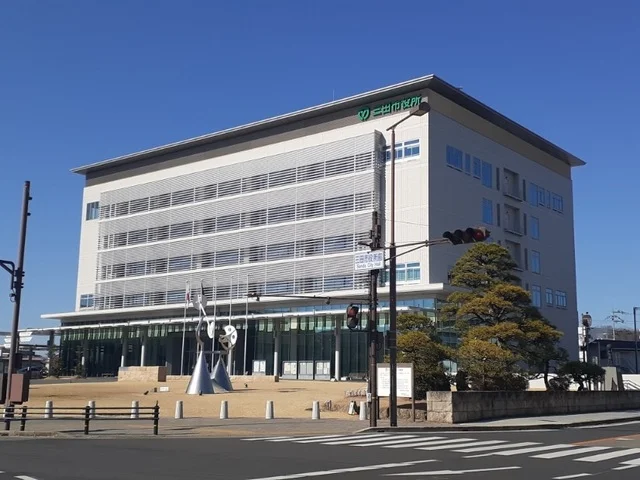 三田市役所様まで1100m