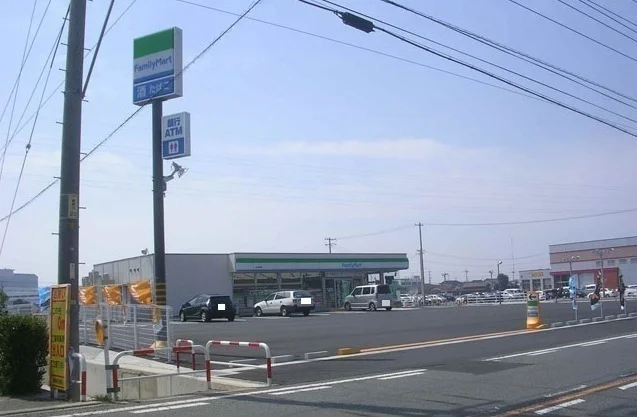 ファミリーマート高岡店まで1200m