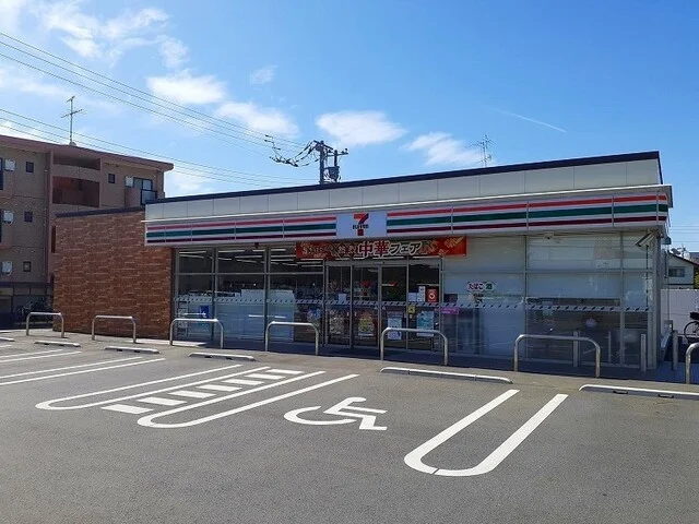 セブンイレブン伊奈羽貫駅前店まで560m