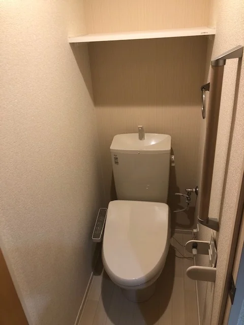 ウォシュレット付きになります。