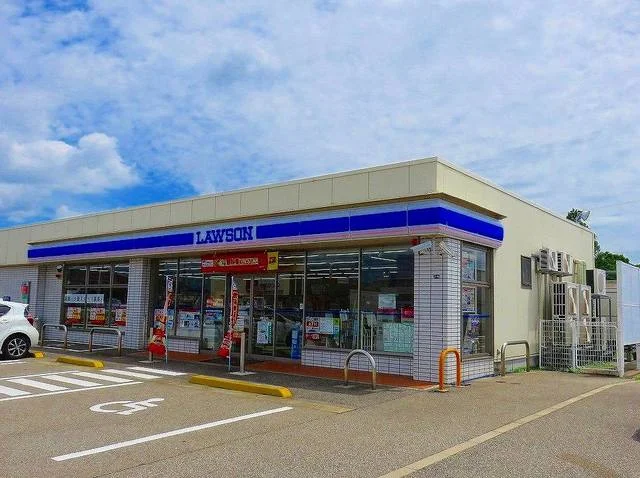 ローソン高岡戸出町店まで240m
