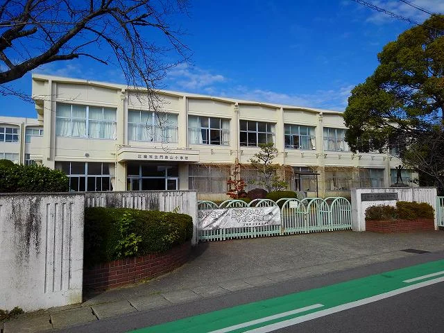 江南市立　門弟山小学校まで600m