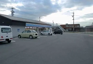 ローソンまで2300m