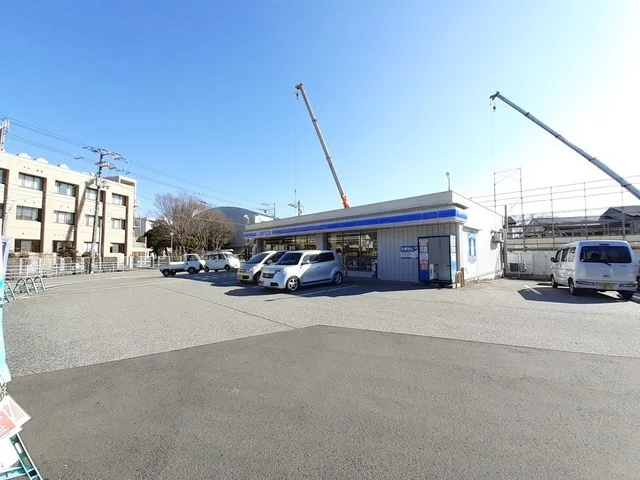 ローソン 高知朝倉本町二丁目店まで300m