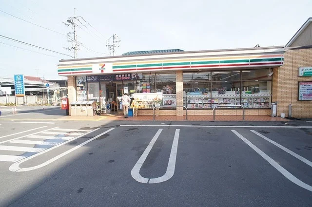 セブン-イレブン 飯能本町店まで350m