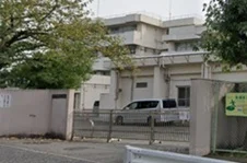 桜井小学校まで513m