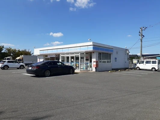 ローソン国分インター店まで450m