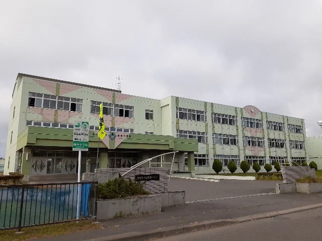 緑陵中学校まで270m