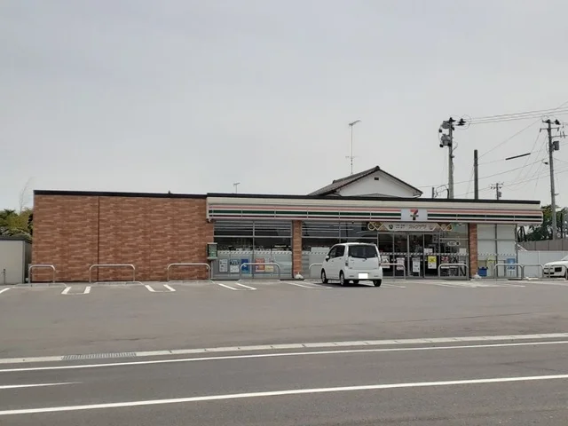 セブンイレブン原町大木戸店まで500m