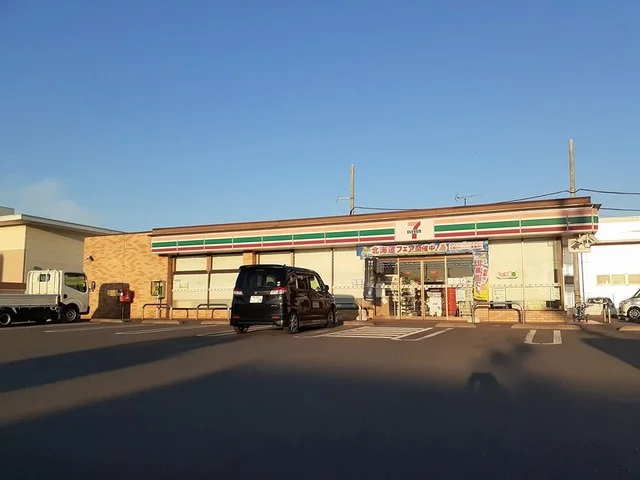 セブンイレブン富津青堀駅前店まで450m